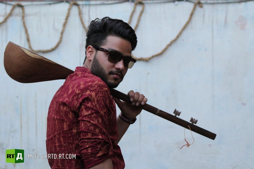 Afghanistan's stage music and fashion