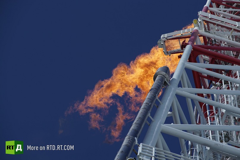 life on Arctic oil platform