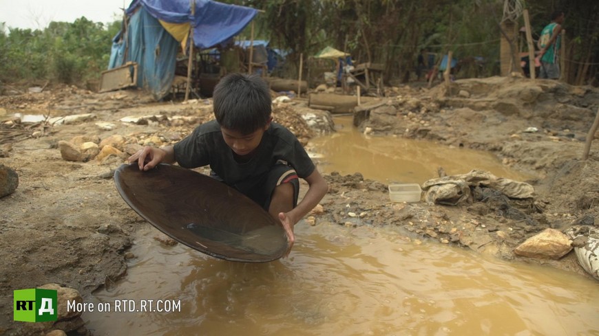 Paracale gold mining in the Philippines