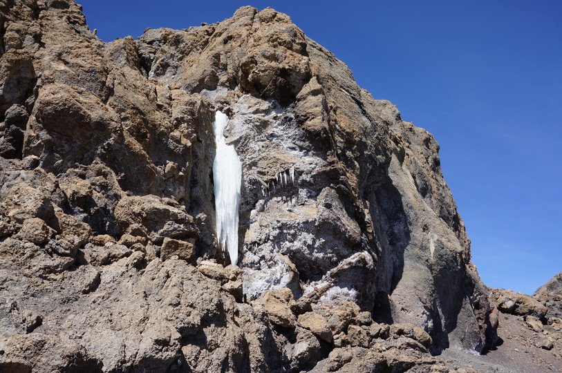 disabled men climb Kilimanjaro
