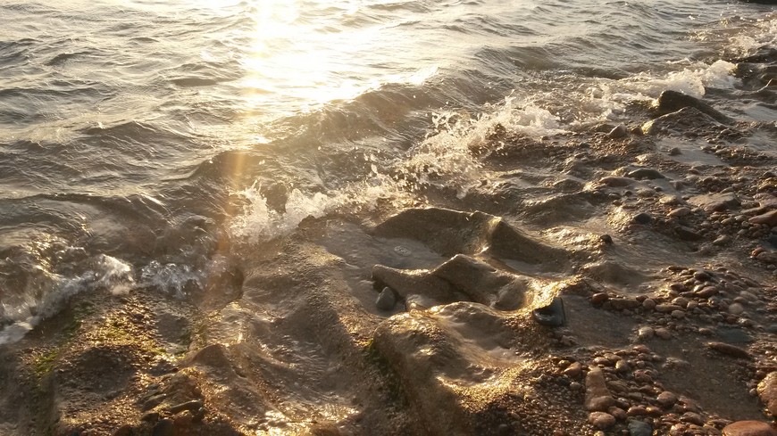 controversial water birth and baby yoga