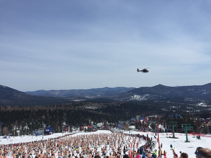Russian bikini skiing