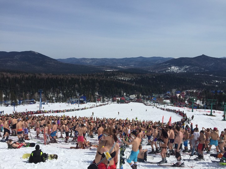 Russian bikini skiing