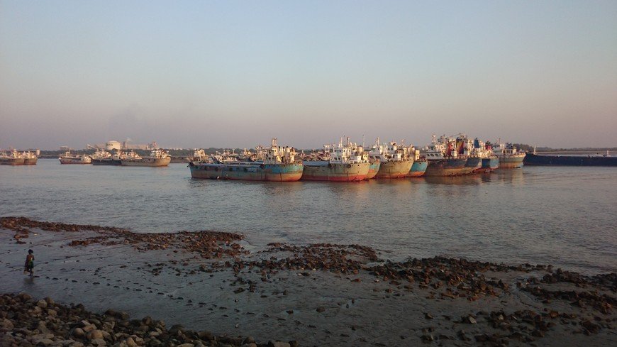 Shipbreaking in Chittagong, Bangladesh