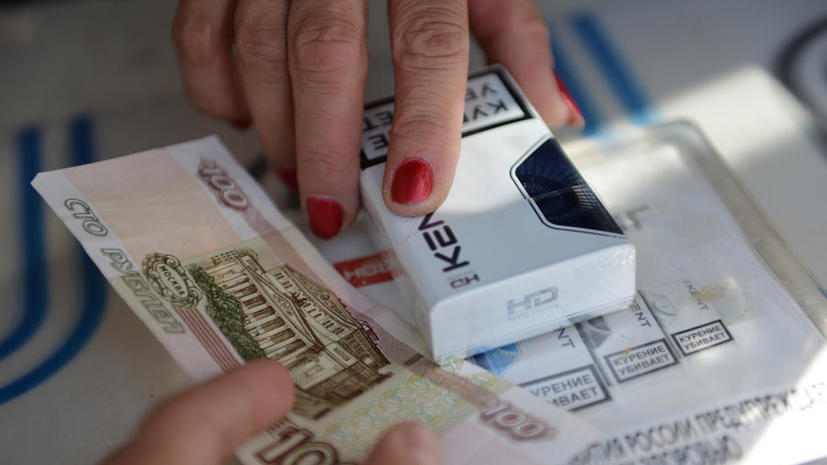 СМИ: Депутаты предлагают запретить продажу сигарет россиянам моложе 21 года