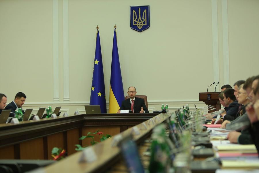 Forbes: Украина заняла у МВФ больше, чем имеет в валютных резервах