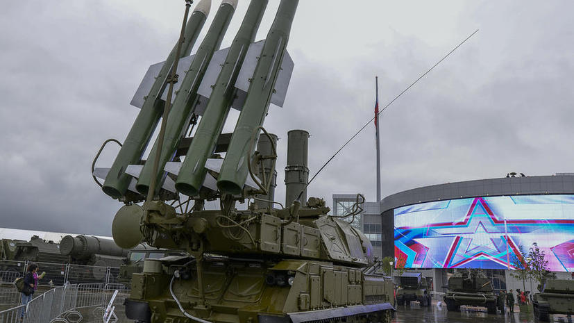 Итоги работы первого дня форума «Армия-2015» в фото и видео