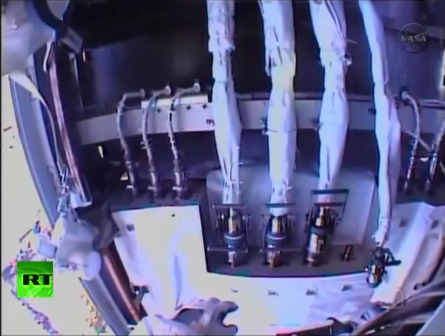 NASA отложило починку систем охлаждения МКС в открытом космосе