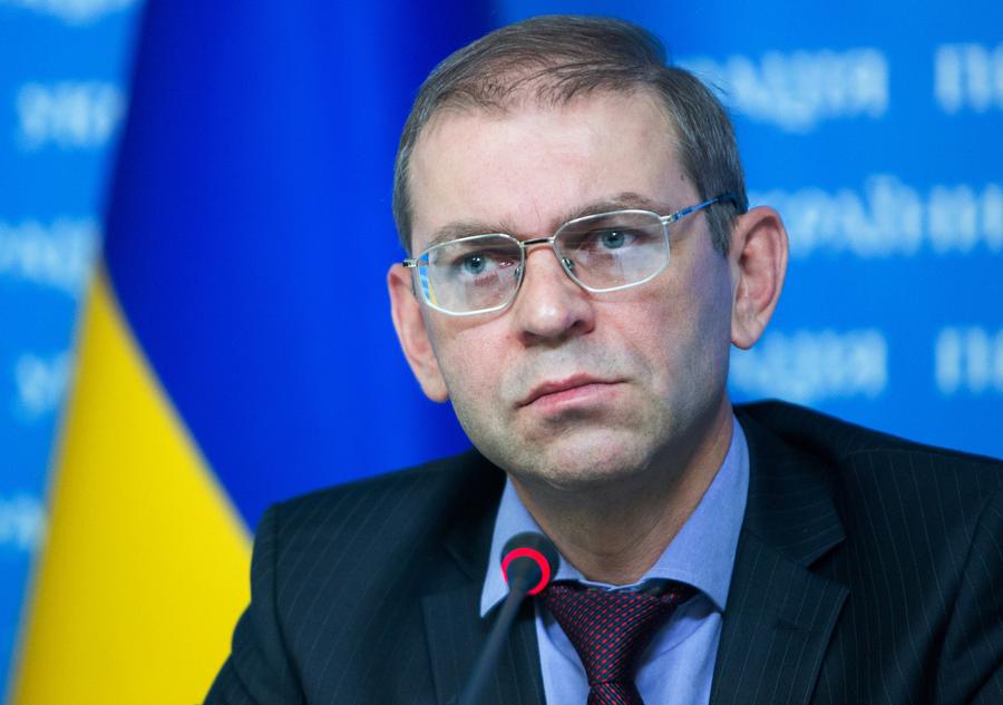 Экс-глава администрации президента Украины: Мы приказывали военным в Крыму стрелять на поражение