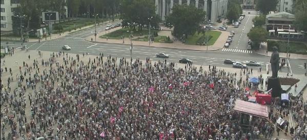 В Донецке прошёл митинг в поддержку русскоязычного населения