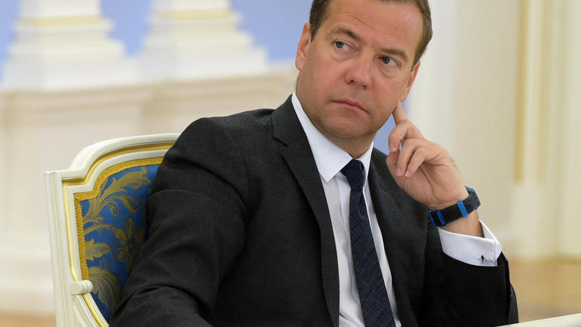 Дмитрий Медведев подписал постановление о продлении продуктового эмбарго