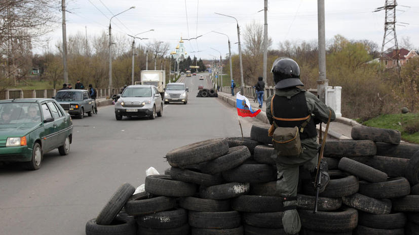 В Славянске сторонники федерализации Украины провели ночь в ожидании штурма