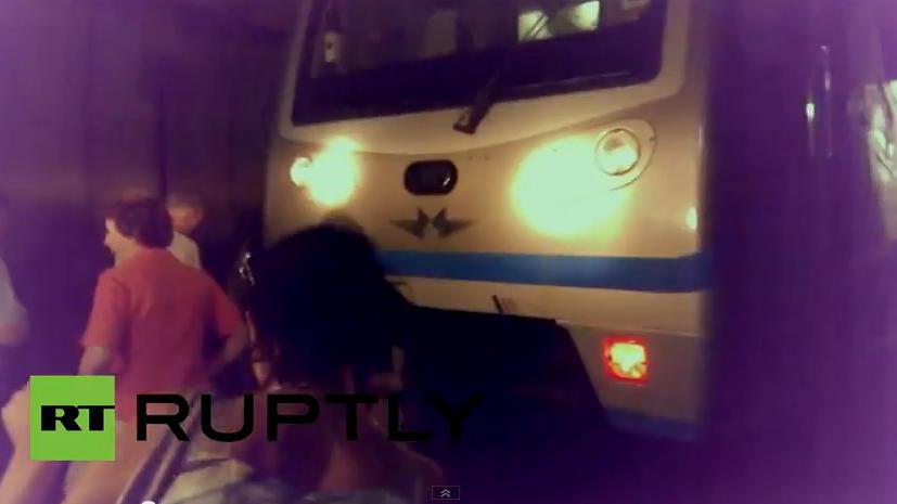 Свидетель трагедии в метро: Мне повезло, что я не успел на тот поезд