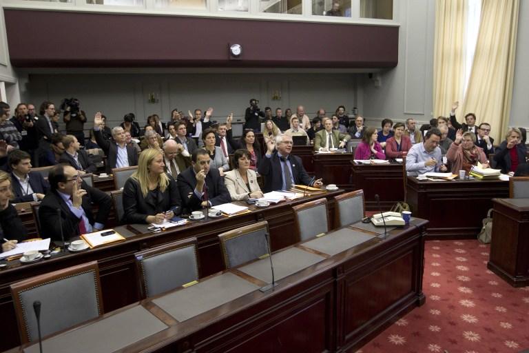 Верхняя палата парламента Бельгии одобрила законопроект об эвтаназии для несовершеннолетних