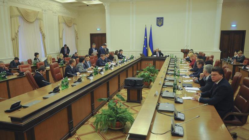 Министры-иностранцы вынудили Арсения Яценюка разговаривать в правительстве на русском