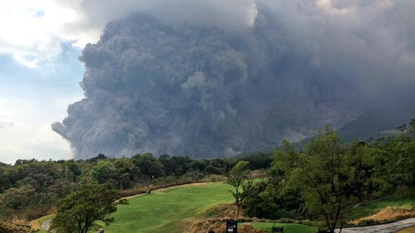 В Гватемале началось извержение вулкана Фуэго, аэропорт столицы закрыт