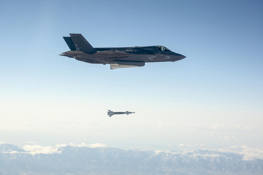 Зарубежные СМИ: «Летающий компьютер» США F-35 проиграет воздушный бой России и Китаю