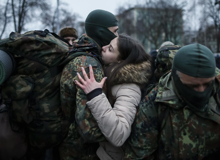 Польские СМИ: Украинцы не хотят быть пушечным мясом для олигархической власти Киева