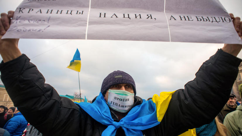 В Харькове решили не сносить памятник Ленину без официального разрешения властей