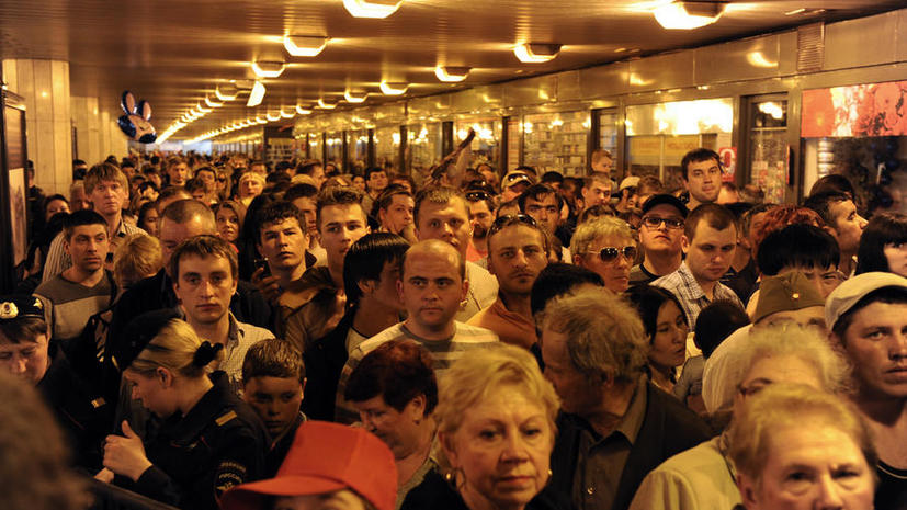 Департамент транспорта Москвы: переходы метро в час пик закрывать не будут