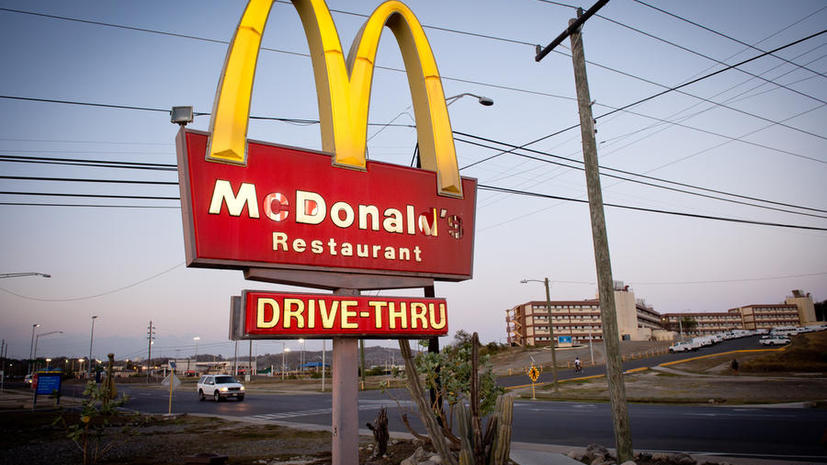 «Несвободная касса»: работники канадского McDonald's жалуются на рабские условия труда