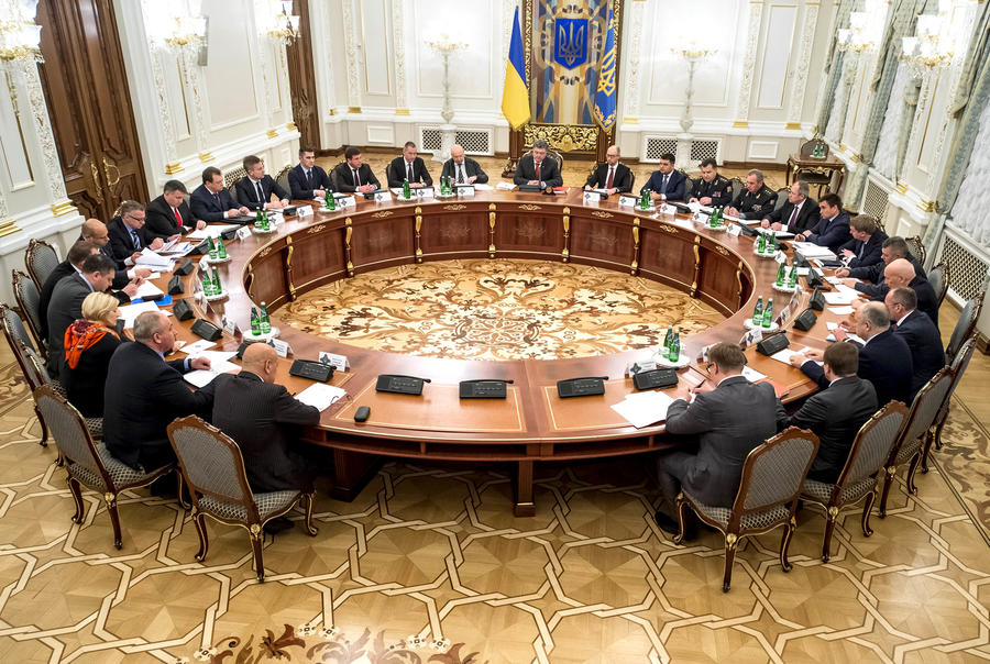 Трудности перевода: Украина включила в санкционный список несуществующих людей