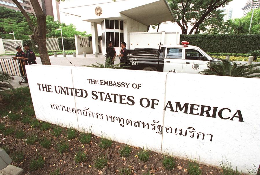 США продлят внеплановые выходные для 19 посольств до 10 августа
