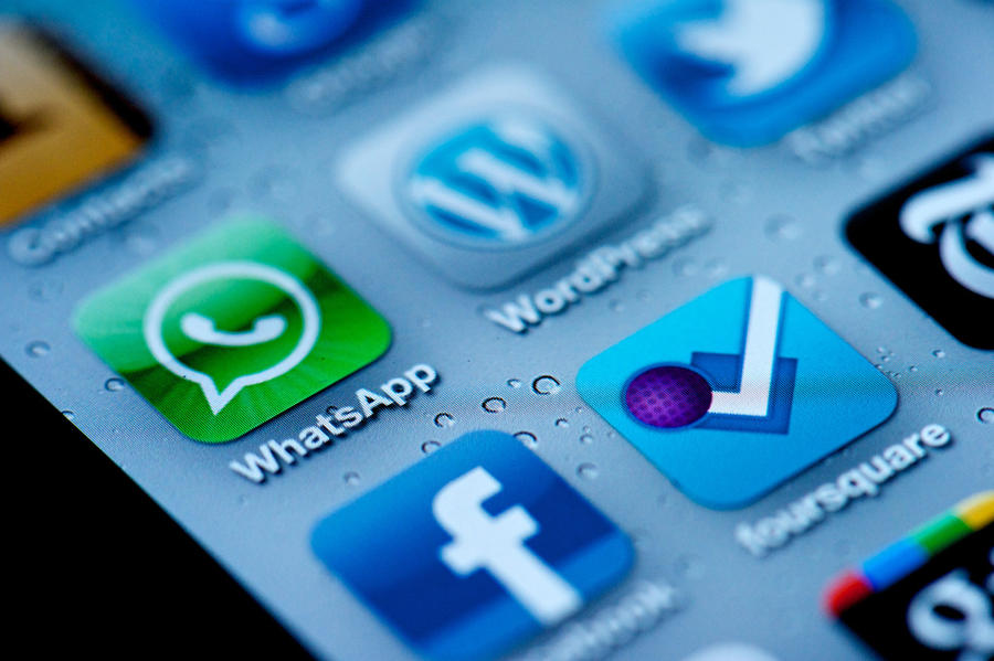 WhatsApp не продается, слухи о сделке с Google опровергнуты