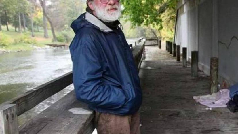 Бездомного брата певицы Мадонны избила женщина-полицейский