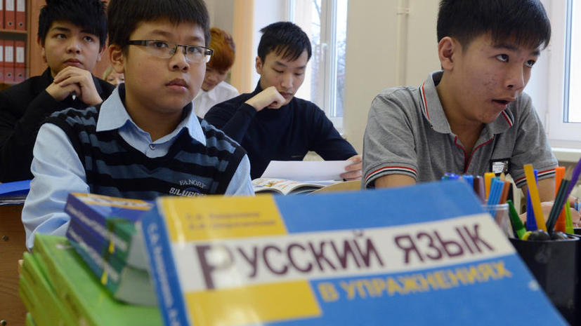 Детям мигрантов могут запретить посещать детские сады и школы