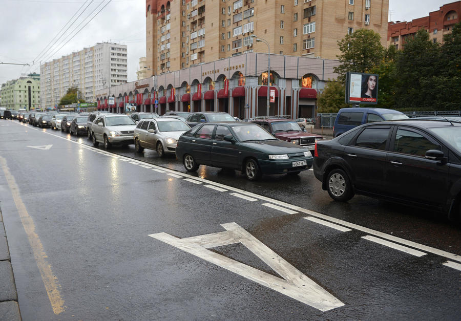 В Москве ликвидируют часть выделенных полос для общественного транспорта