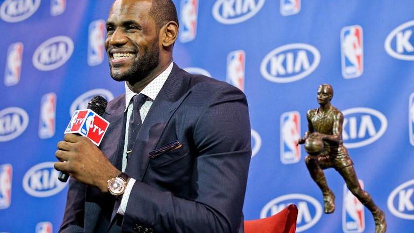 Леброн Джеймс признан самым полезным игроком регулярного чемпионата НБА