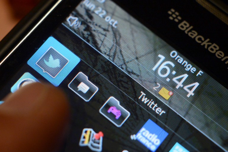 В руках 11-летнего британца взорвался смартфон BlackBerry