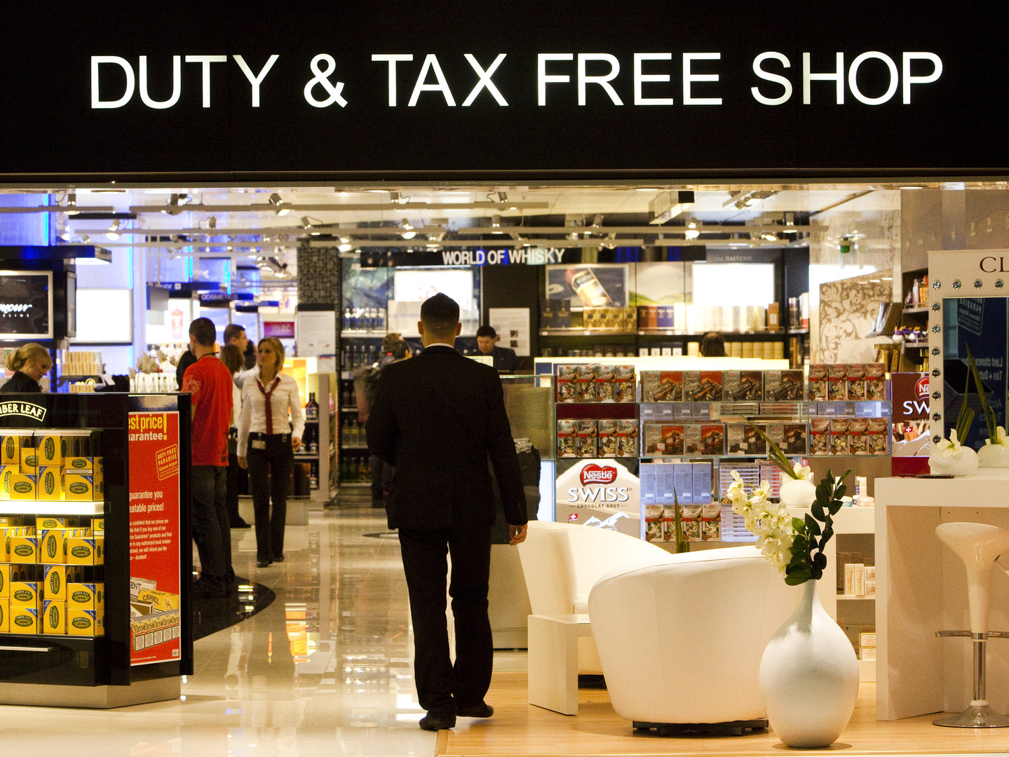 Гостинцы для интуристов: до конца года в России может заработать система tax free