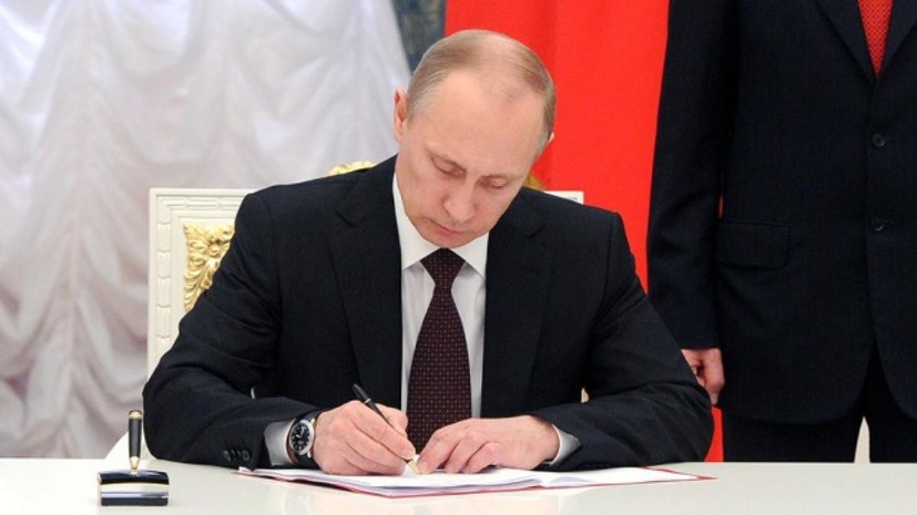 Владимир Путин помиловал осуждённых в РФ украинцев Афанасьева и Солошенко