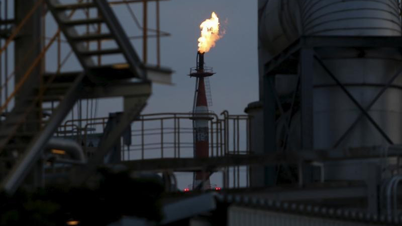 Стоимость нефти Brent достигла отметки в $51 впервые после брексита