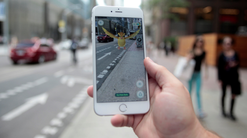 Вооружённые грабители, мертвецы и аварии: как игра Pokemon GО завоёвывает реальность