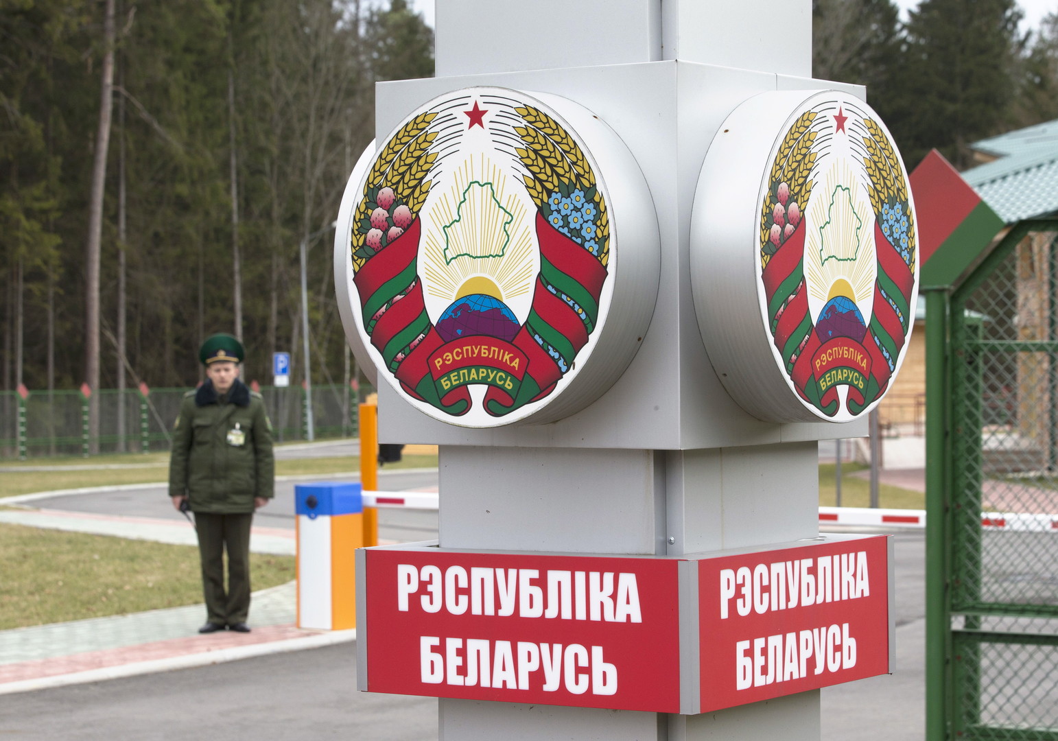 Граница возможностей: Лукашенко может потребовать плату с России за таможенный контроль