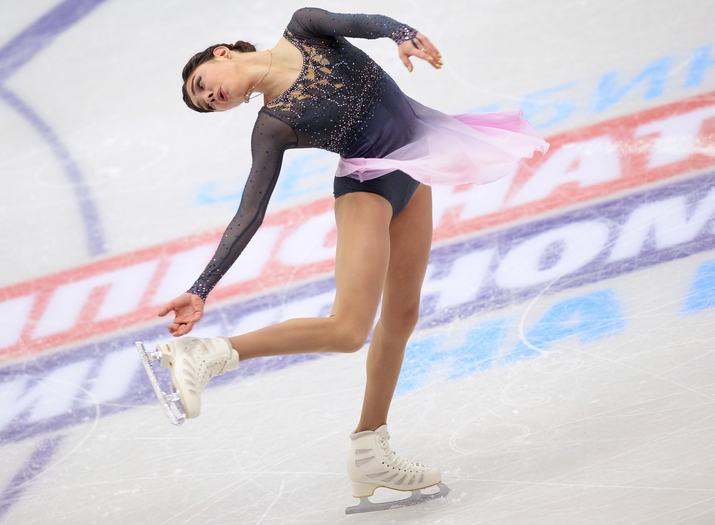 «Хулиганское» золото: Евгения Медведева выиграла чемпионат России по фигурному катанию