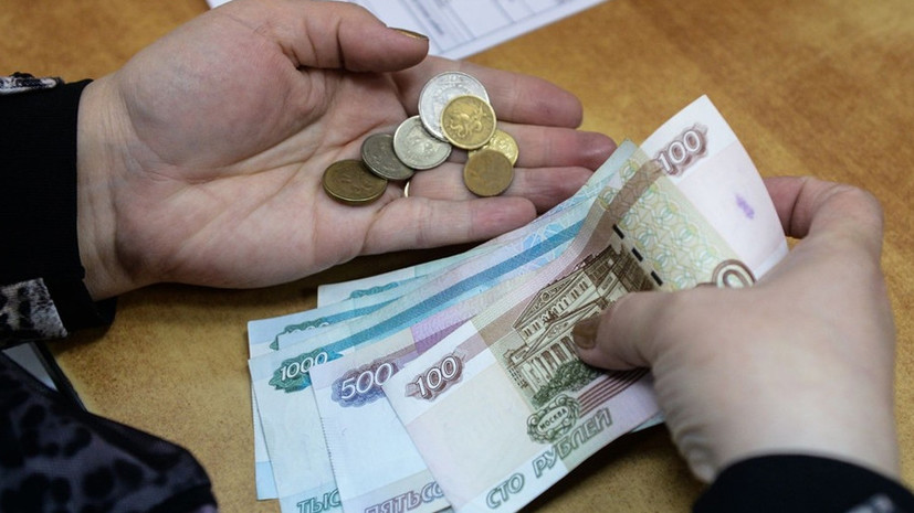 Чтобы как у всех: в Госдуме предлагают урезать пенсии депутатам и сенаторам
