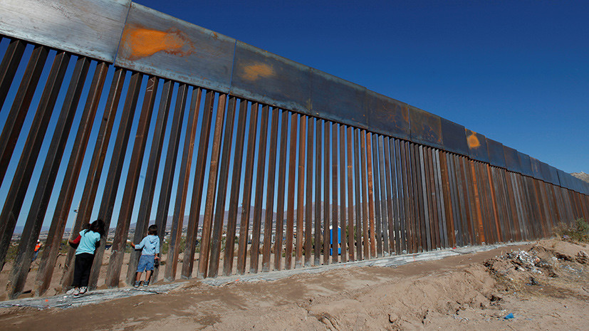 Великая мексиканская: Трамп подписал указ о строительстве стены на южной границе США