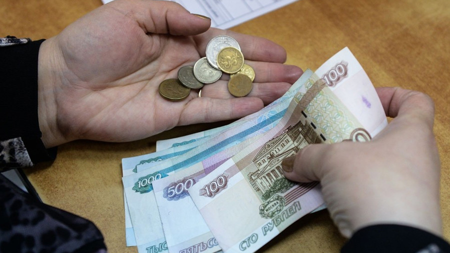 Чтобы как у всех: в Госдуме предлагают урезать пенсии депутатам и сенаторам