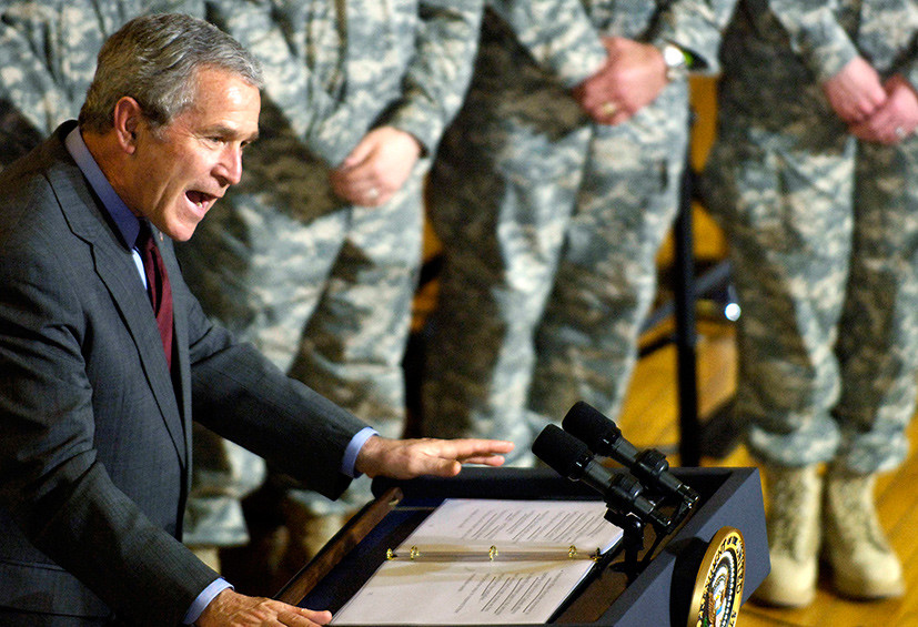 Сша объявили войну россии. Джордж Буш Ирак. Джордж Буш Ближний Восток. Буш младший объявляет войну терроризму. Буш объявляет о начале войны в Ираке.