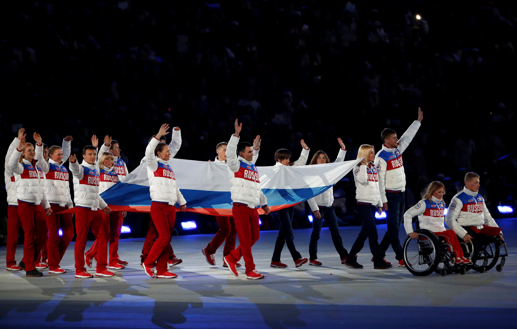 «Россия должна восстановить доверие спортивного мира»: МПК оставил в силе отстранение ПКР