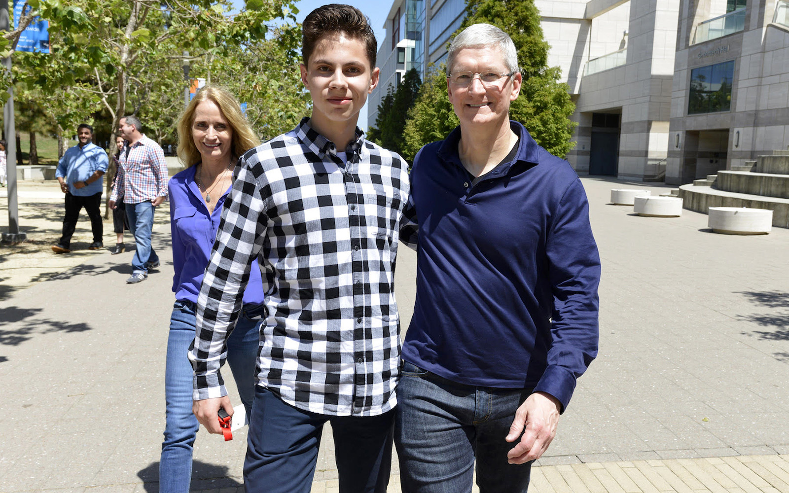 Русские студенты получили стипендии Apple