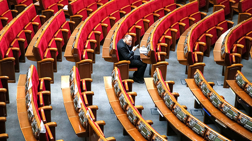 Порошенко бьёт по иммунитету: как Киев пытается лишить депутатов неприкосновенности