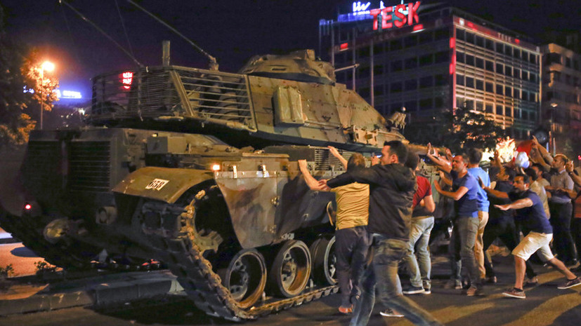 От переворота к султанату: как Турция изменилась спустя год после неудавшегося путча