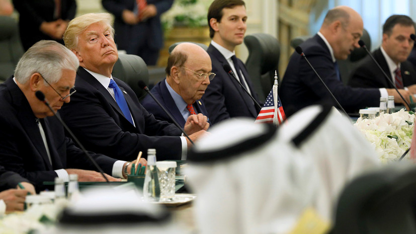 Национальной разведке США предлагают проверить финансовые связи Трампа с Россией и Китаем»