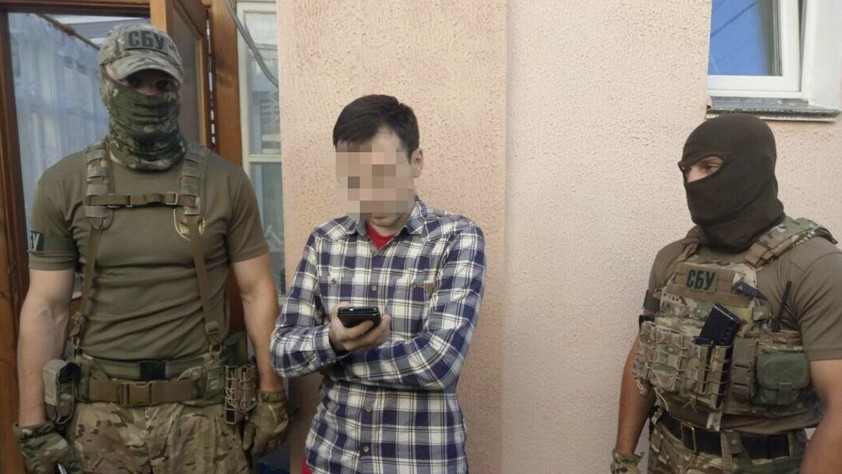 «Есть команда сверху»: на Украине прошли обыски у оппозиционного журналиста Муравицкого