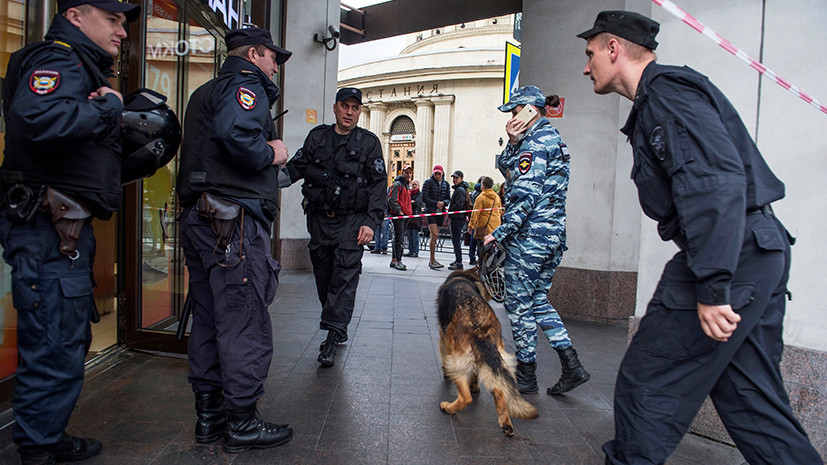 Бомба замедленного действия: ФСБ подозревает четырёх россиян в ложных звонках о минировании, совершённых из-за рубежа - «Россия»